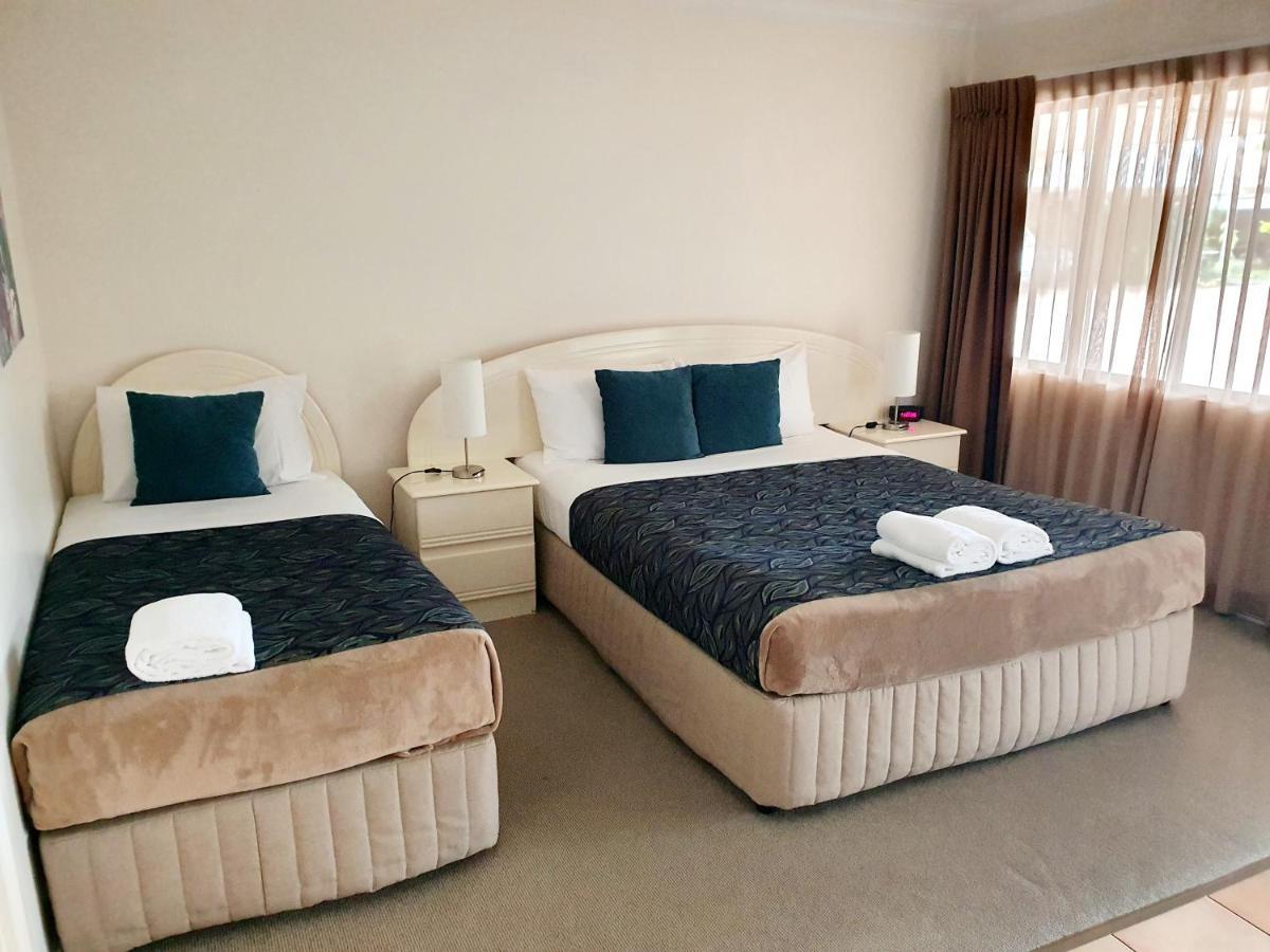 Rockhampton Palms Motor Inn Ngoại thất bức ảnh